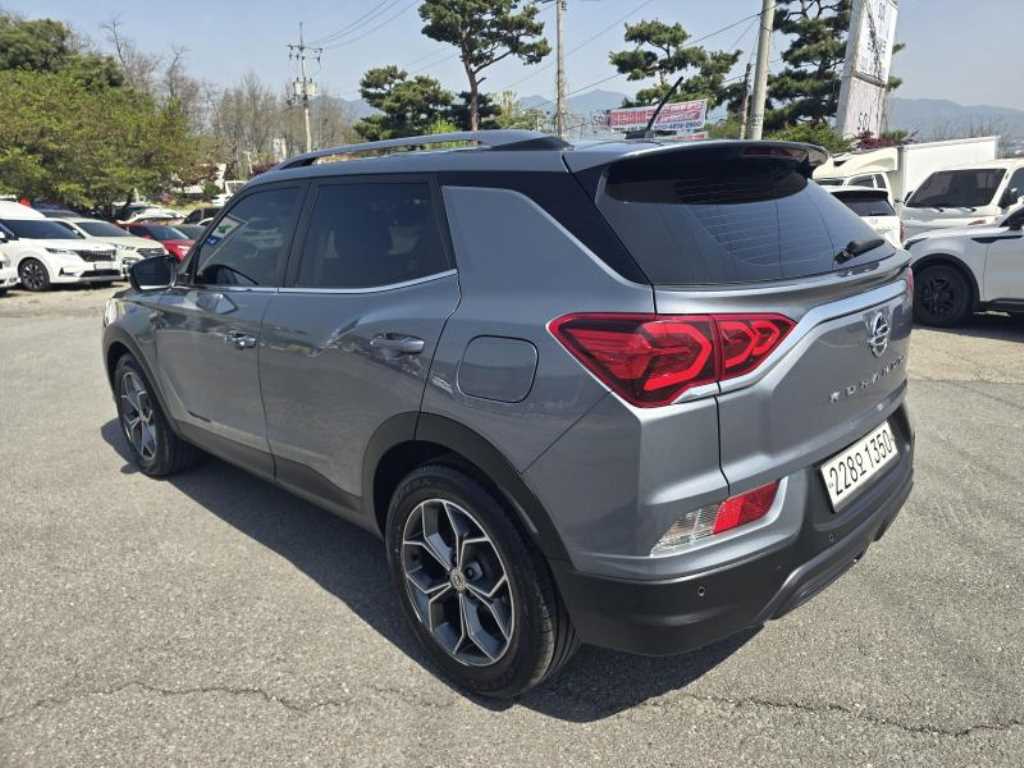 Ssangyong Korando - Vista 6