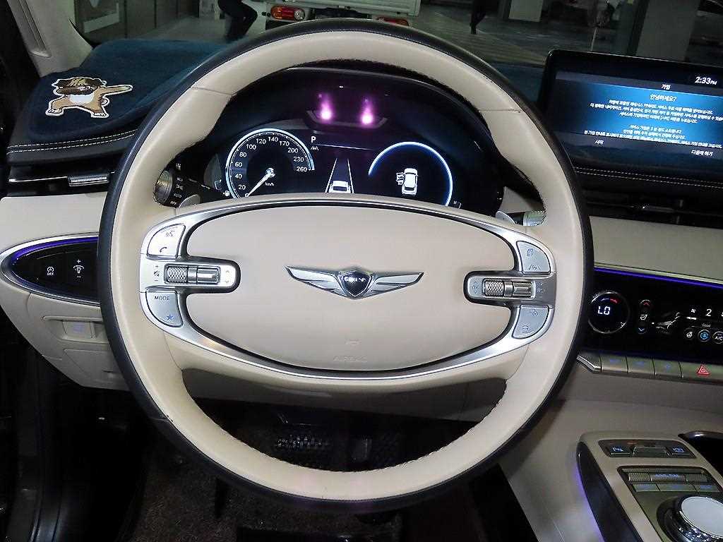 Genesis GV70 - Vista 8