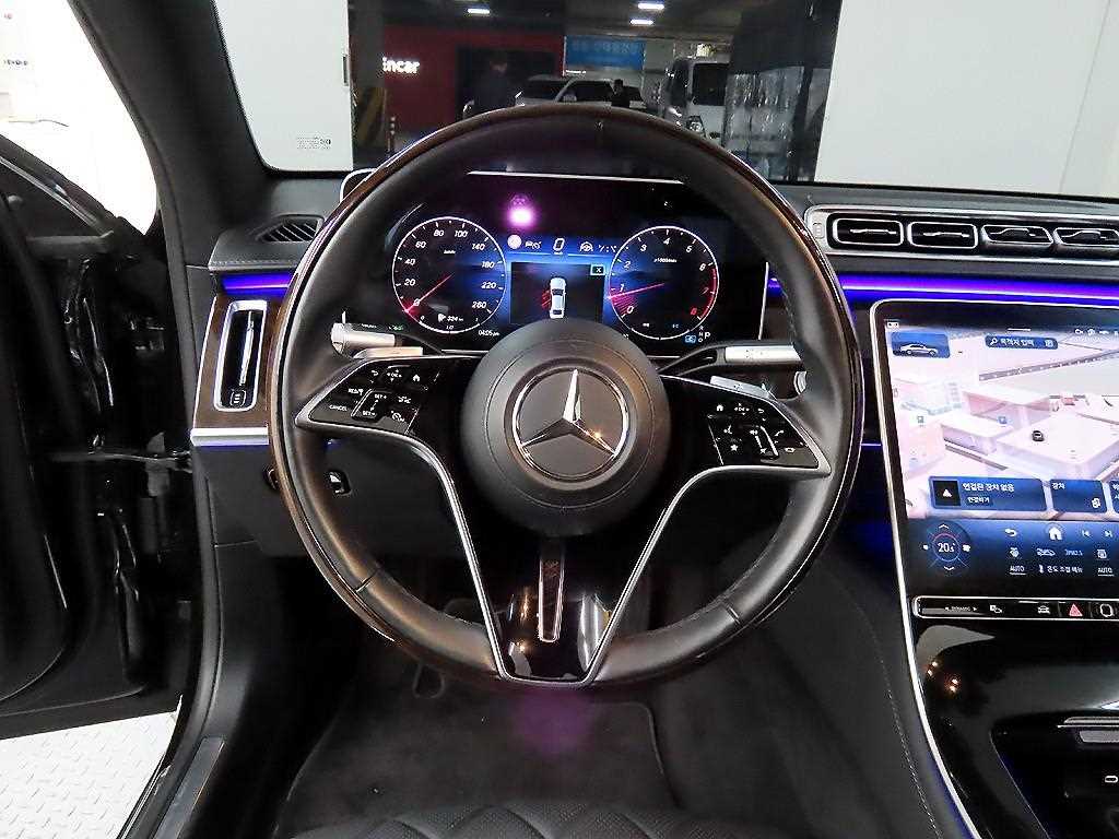 Mercedes Benz S Class - Vista 9