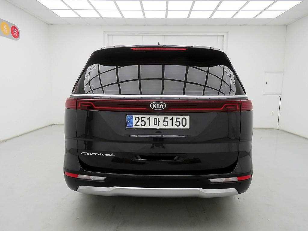KIA Carnival - Vista 3