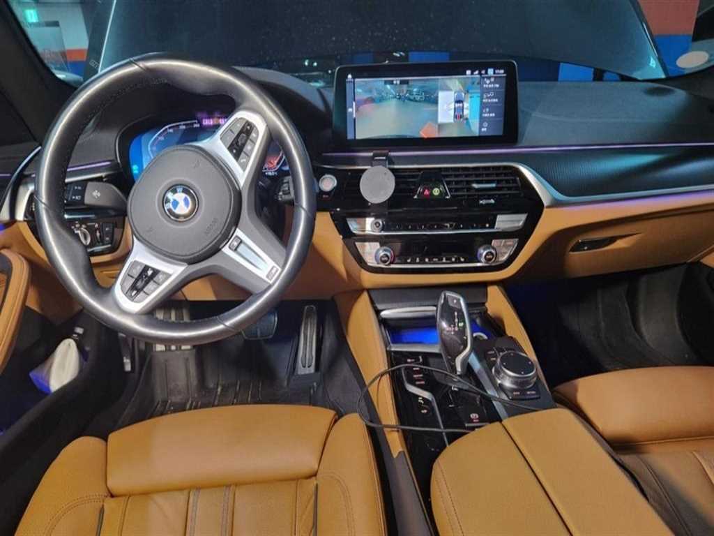 BMW 5 Series - Vista 5