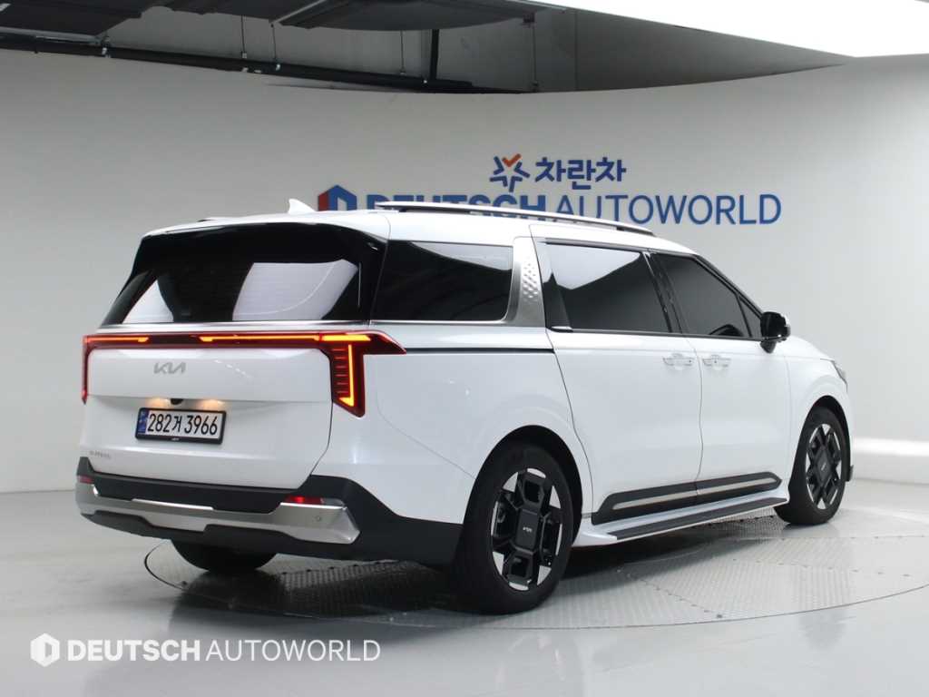 KIA Carnival - Vista 2