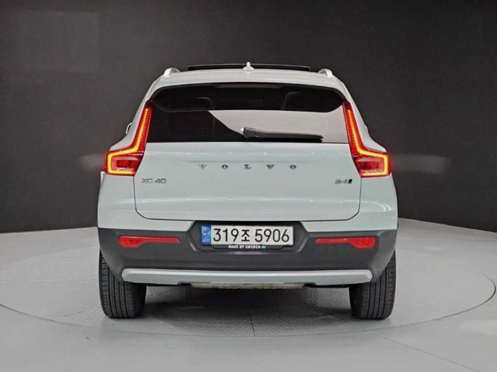 Volvo XC40 - Vista 4