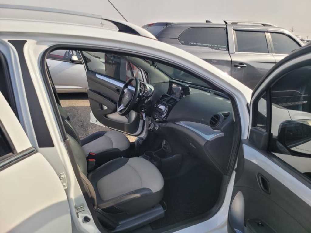 Chevrolet Spark - Vista 11