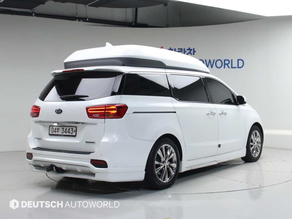 KIA Carnival - Vista 2