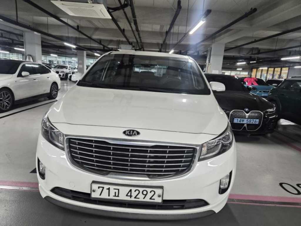 KIA Carnival 2016 Blanco - Importación desde Corea - HF Imports Iquique - Foto 1
