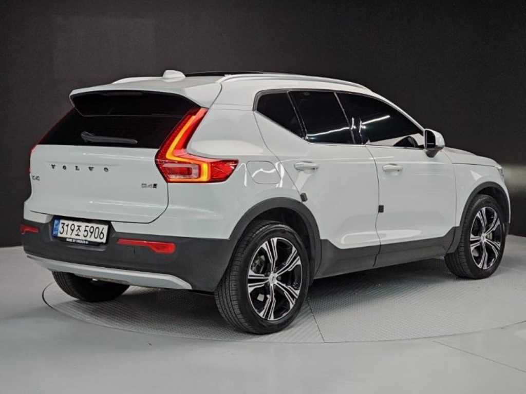 Volvo XC40 - Vista 3