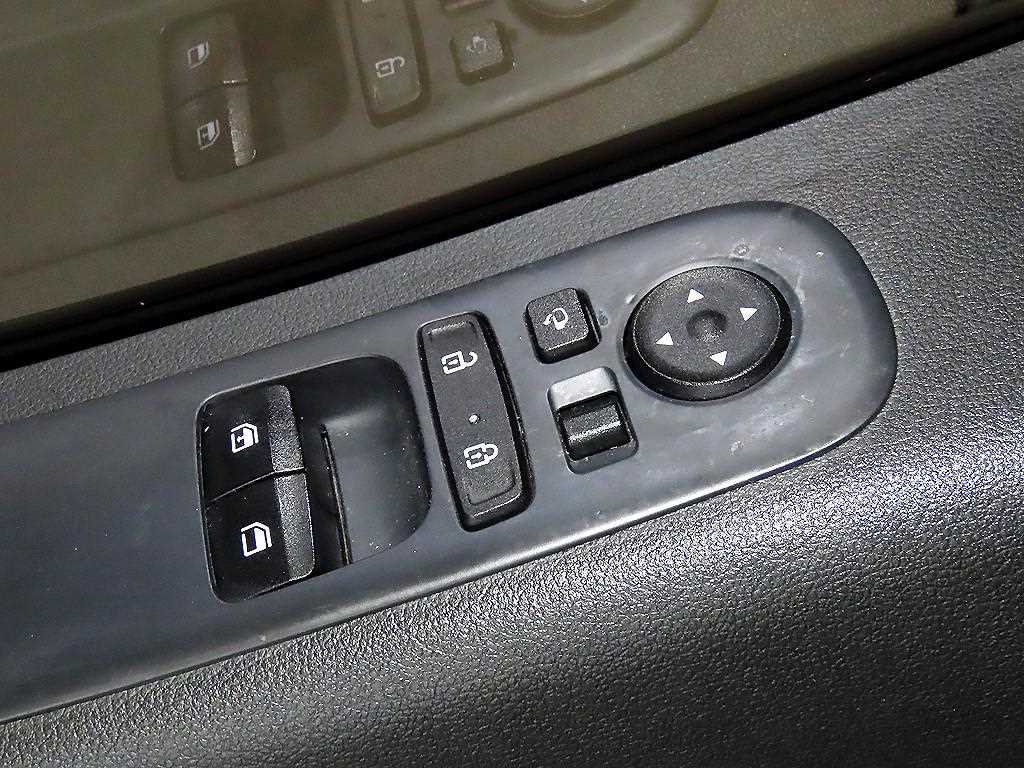 HYUNDAI Staria 2022 Blanco - Importación desde Corea - HF Imports Iquique - Foto 14