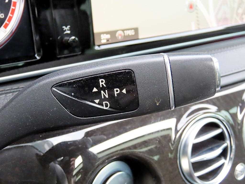 Mercedes Benz S Class - Vista 10