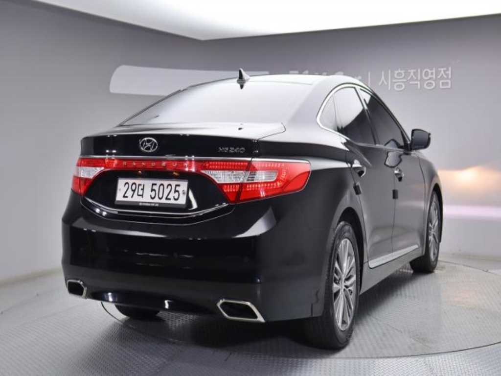 HYUNDAI Grandeur - Vista 2