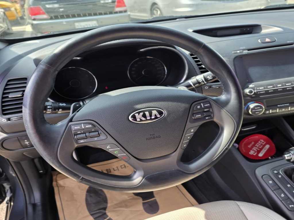 KIA K3 - Vista 7