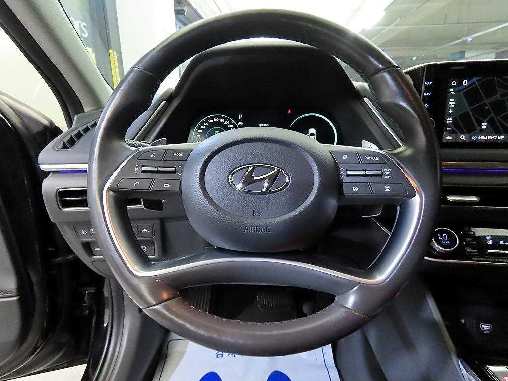 HYUNDAI Sonata - Vista 8