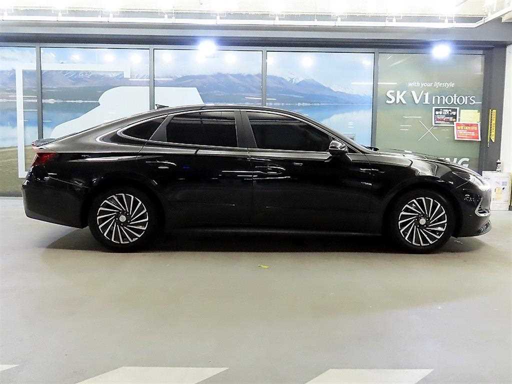 HYUNDAI Sonata - Vista 3