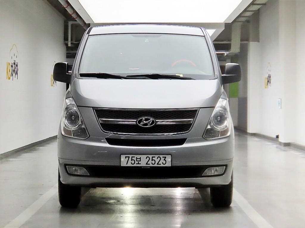 HYUNDAI Starex 2012 Gris - Importación desde Corea - HF Imports Iquique - Foto 1