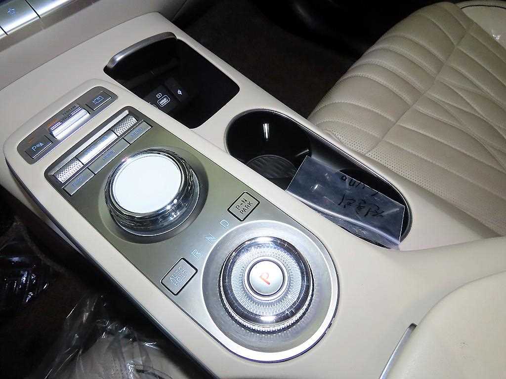 Genesis GV70 - Vista 12