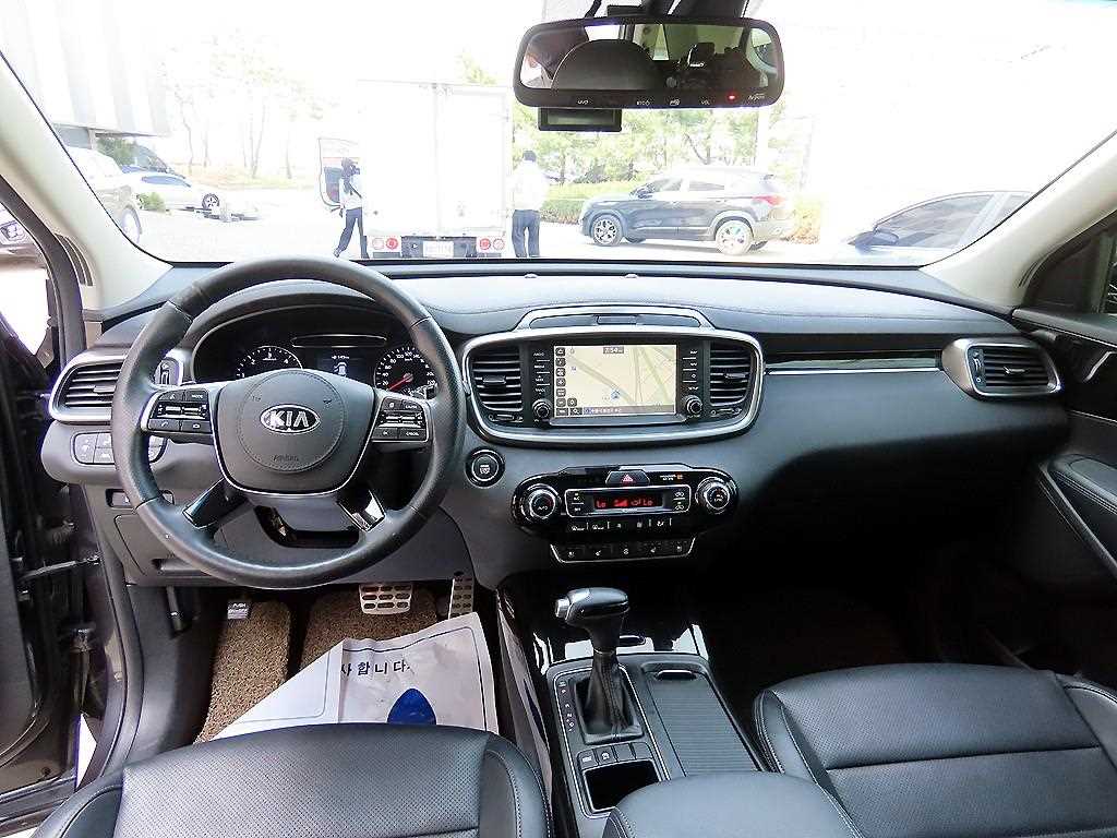 KIA Sorento - Vista 7
