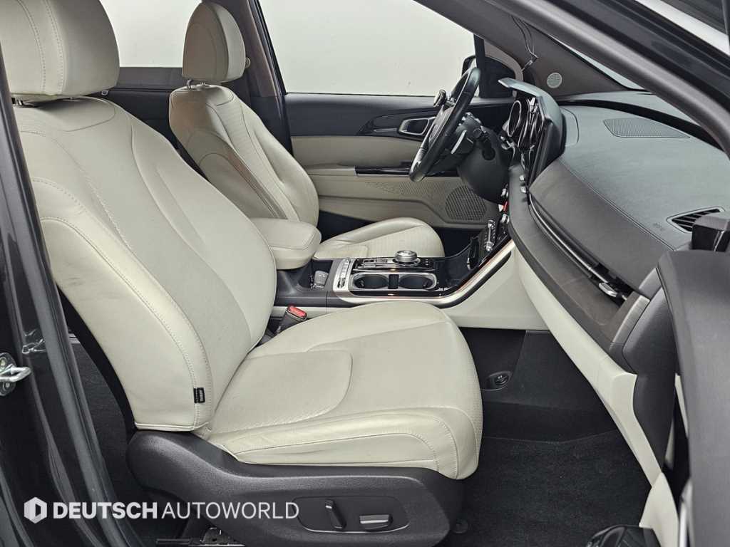 KIA Carnival - Vista 10