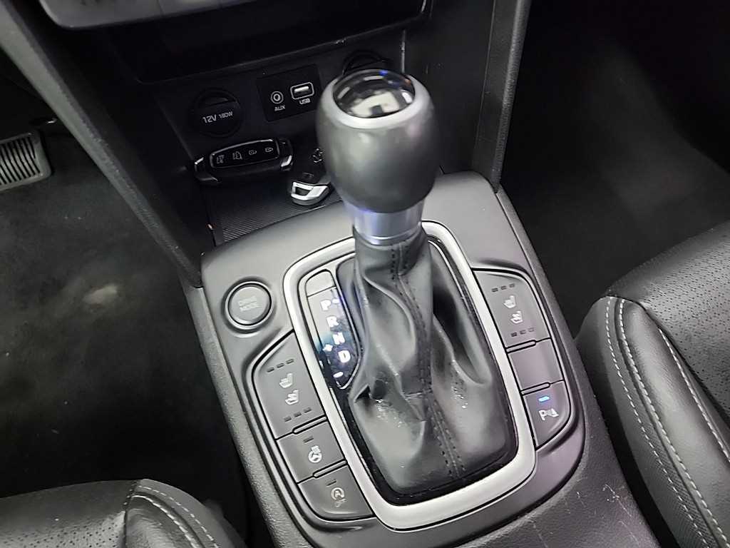 HYUNDAI Kona - Vista 8