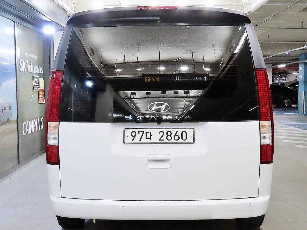 HYUNDAI Staria - Vista 5