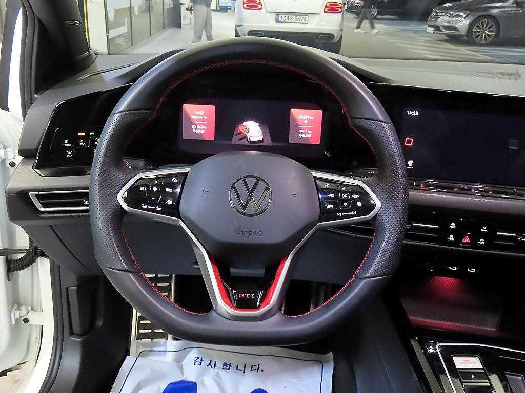 Volkswagen Golf - Vista 8