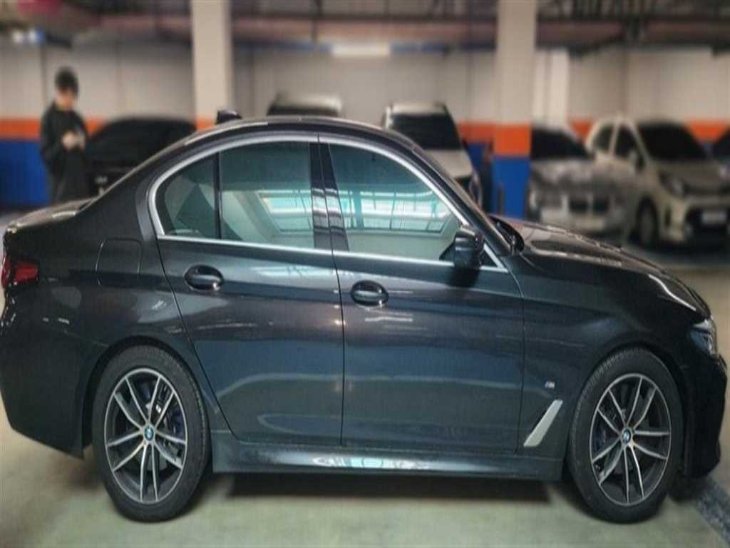 BMW 5 Series - Vista 4