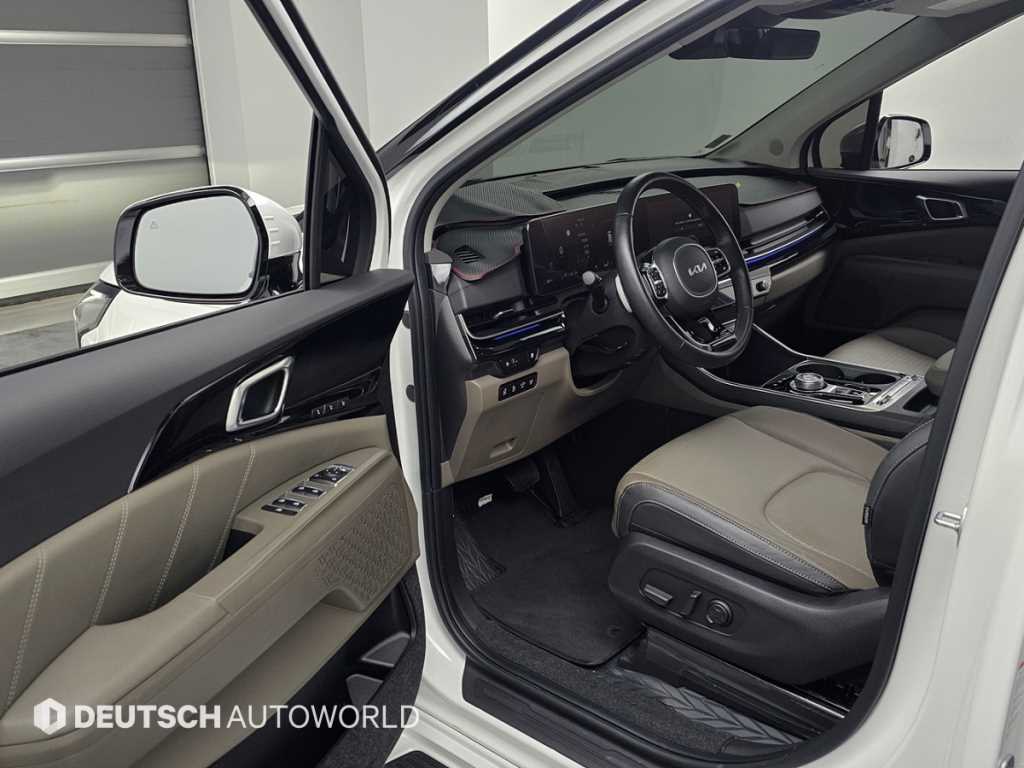 KIA Carnival - Vista 11