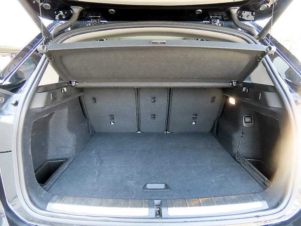 BMW X1 2022 Negro - Importación desde Corea - HF Imports Iquique - Foto 18