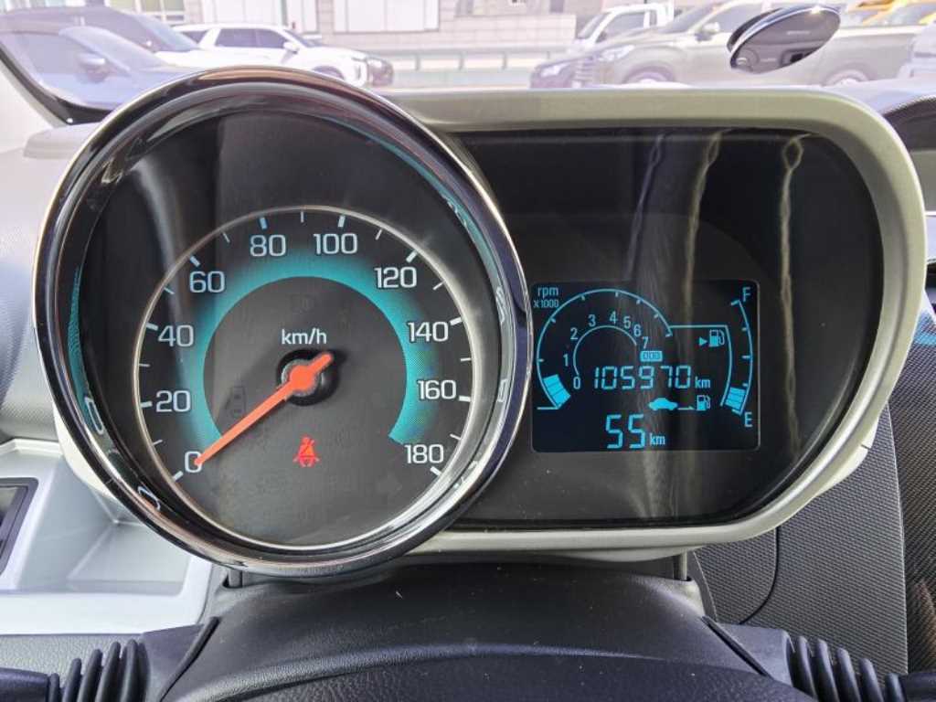 Chevrolet Spark - Vista 10