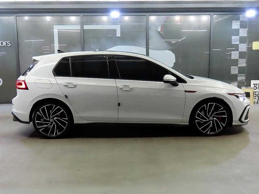 Volkswagen Golf - Vista 3