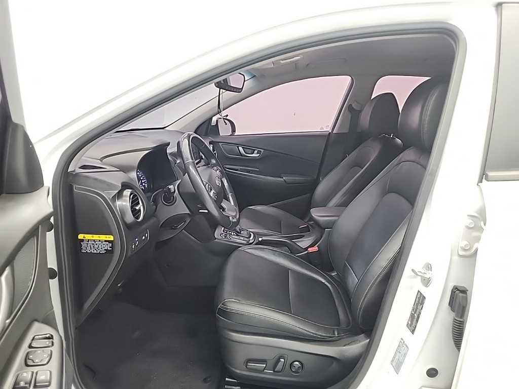 HYUNDAI Kona - Vista 11