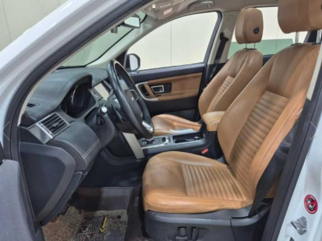 Land Rover Discovery Sports - Vista 3