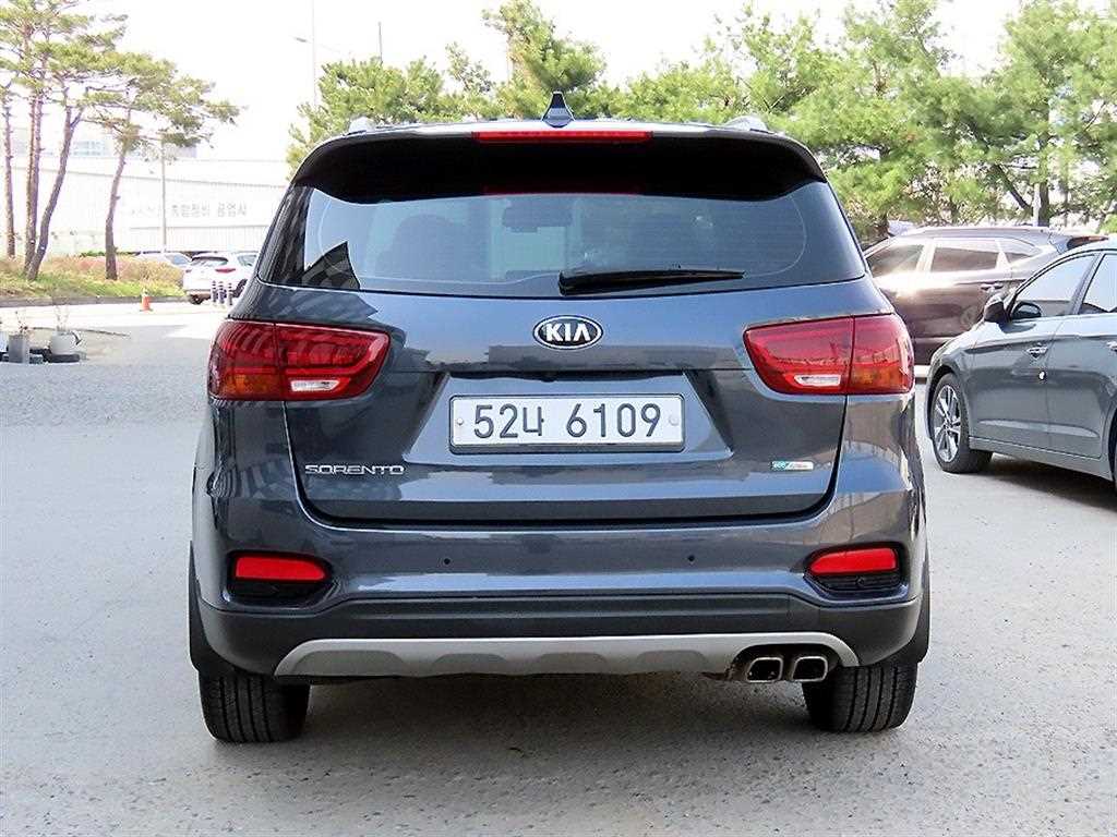 KIA Sorento - Vista 4