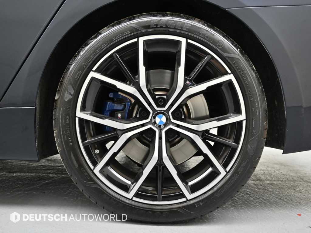 BMW 5 Series - Vista 5