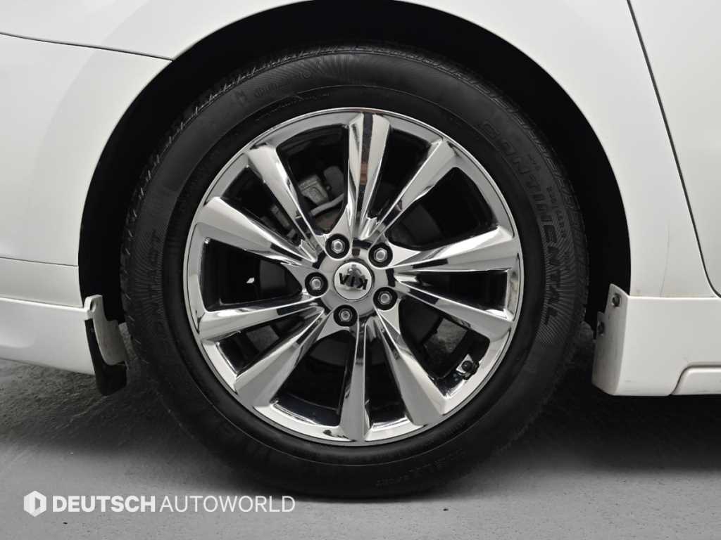 KIA Carnival - Vista 5