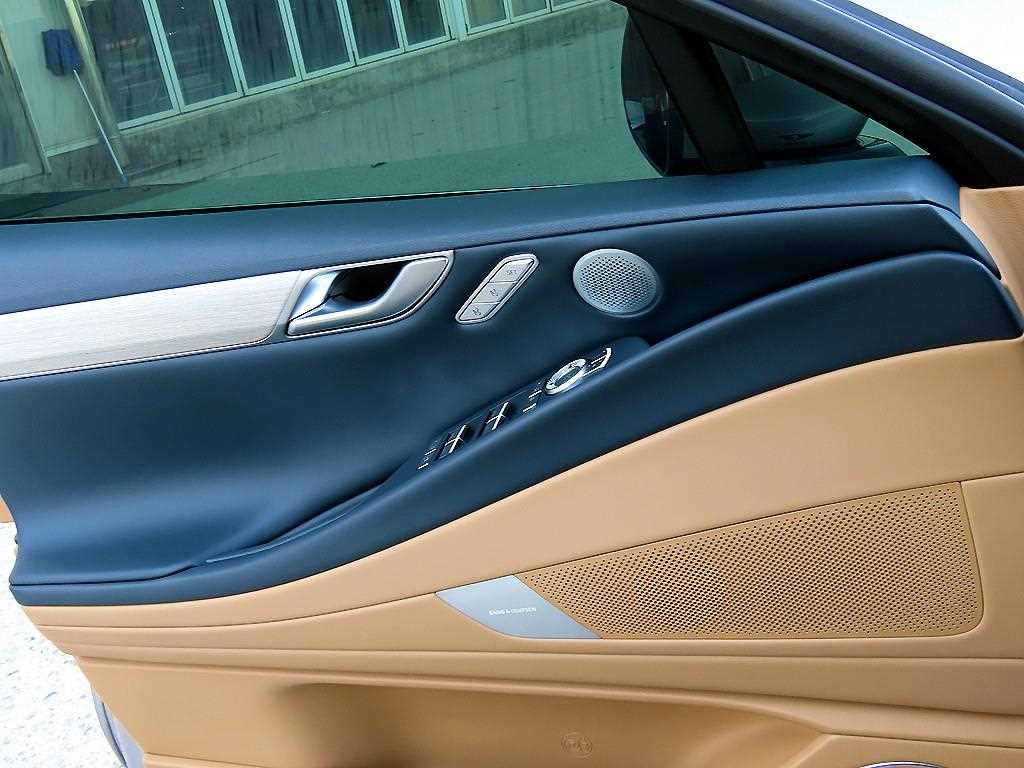 Genesis G80 - Vista 12