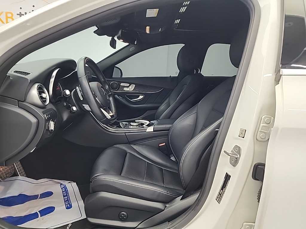 Mercedes Benz C Class - Vista 11