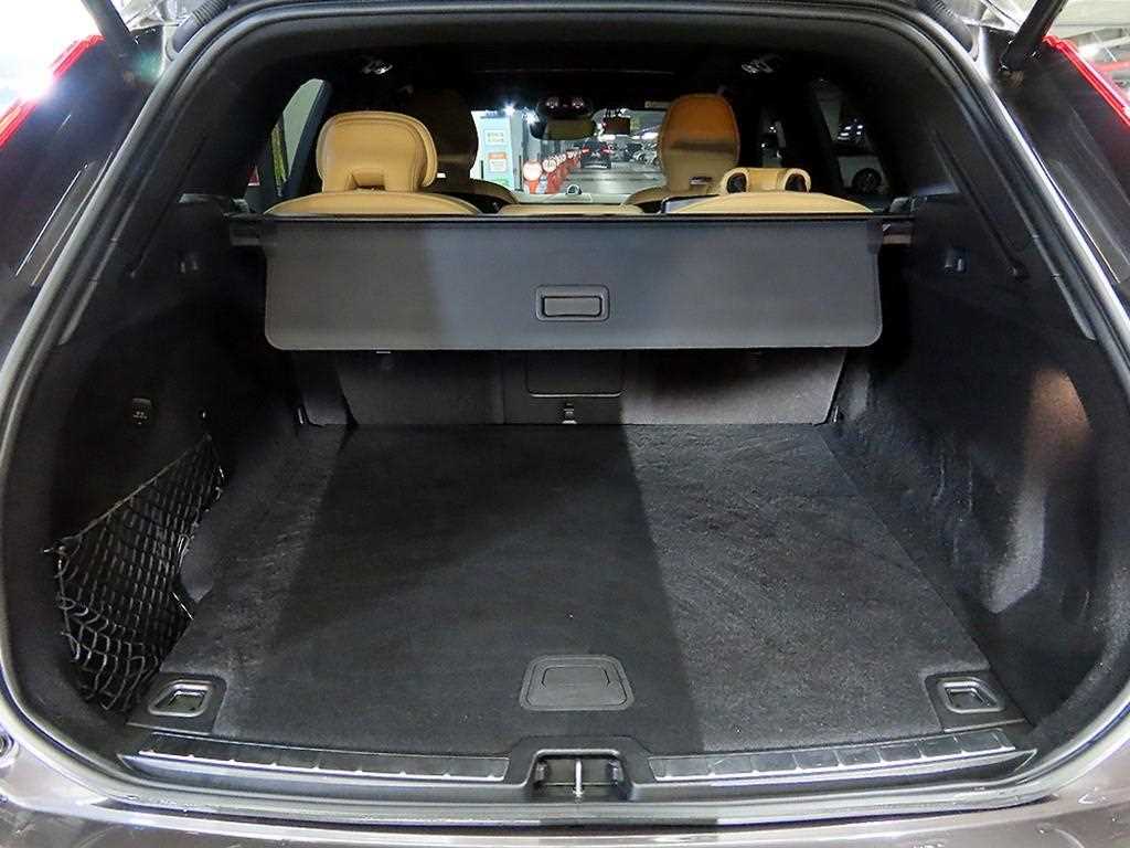 Volvo XC60 2024 Gris - Importación desde Corea - HF Imports Iquique - Foto 17