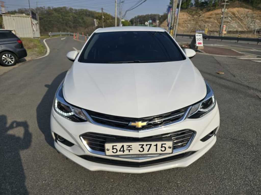Chevrolet Cruise - Vista 3