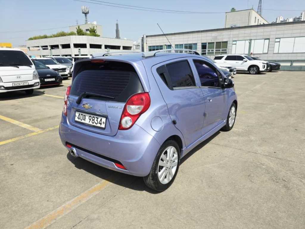 Chevrolet Spark - Vista 5