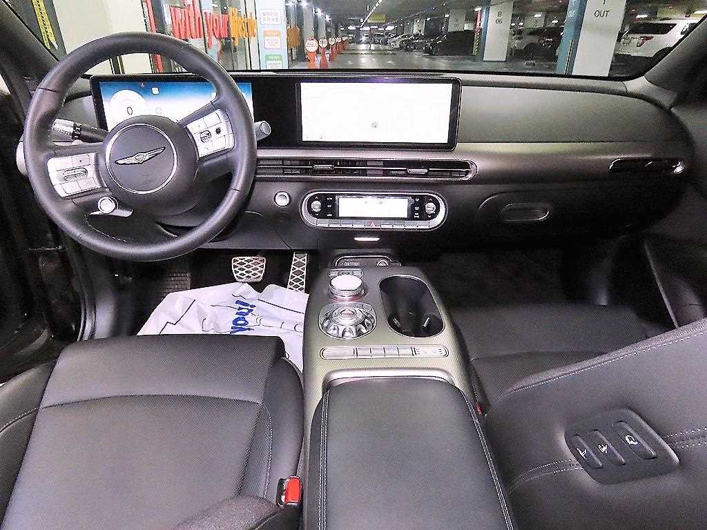 Genesis GV60 - Vista 10