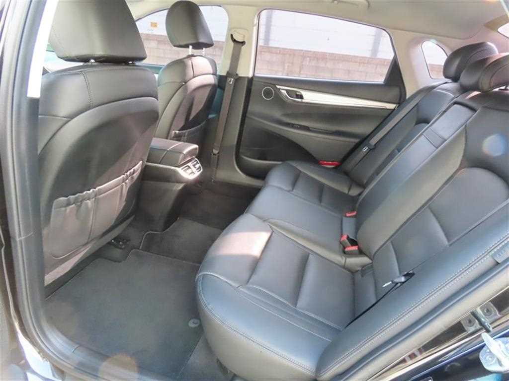 HYUNDAI Grandeur - Vista 7
