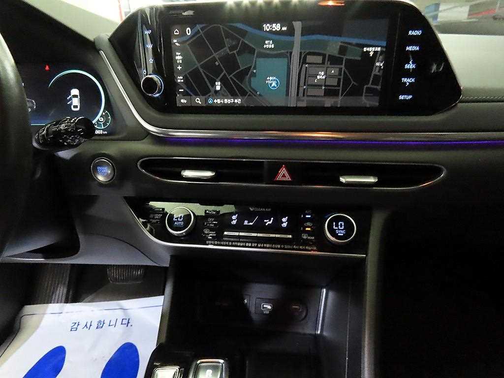 HYUNDAI Sonata - Vista 11