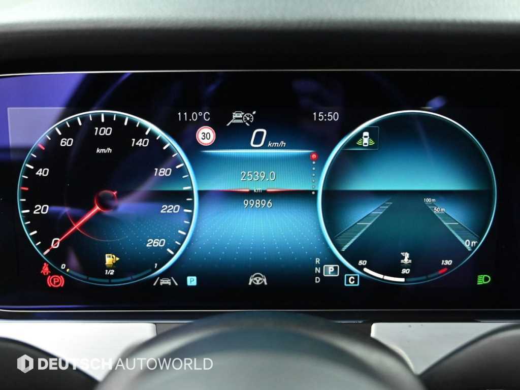 Mercedes Benz E class - Vista 8