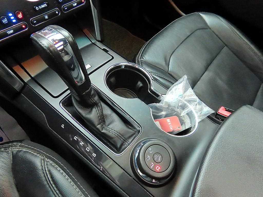 Ford Explorer - Vista 10