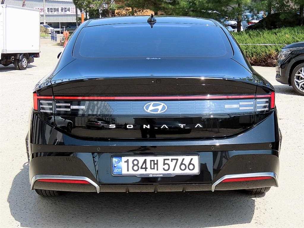 HYUNDAI Sonata - Vista 4