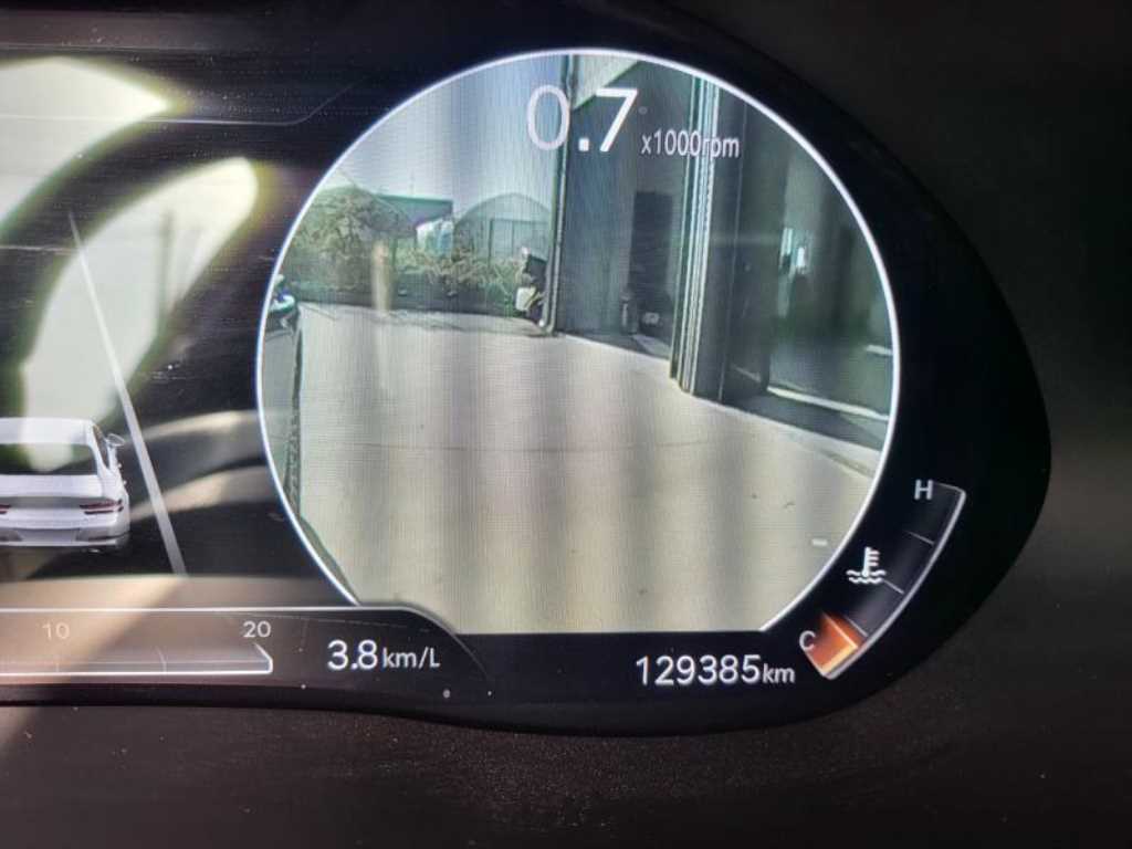 Genesis G80 - Vista 12