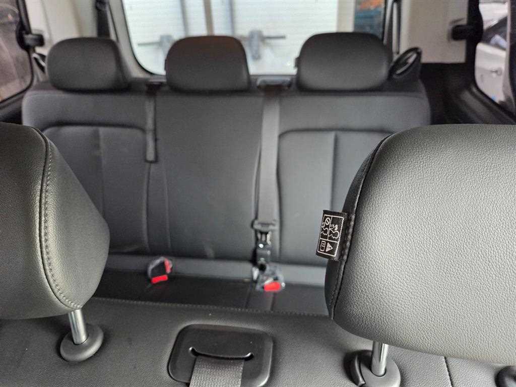 HYUNDAI Staria - Vista 4