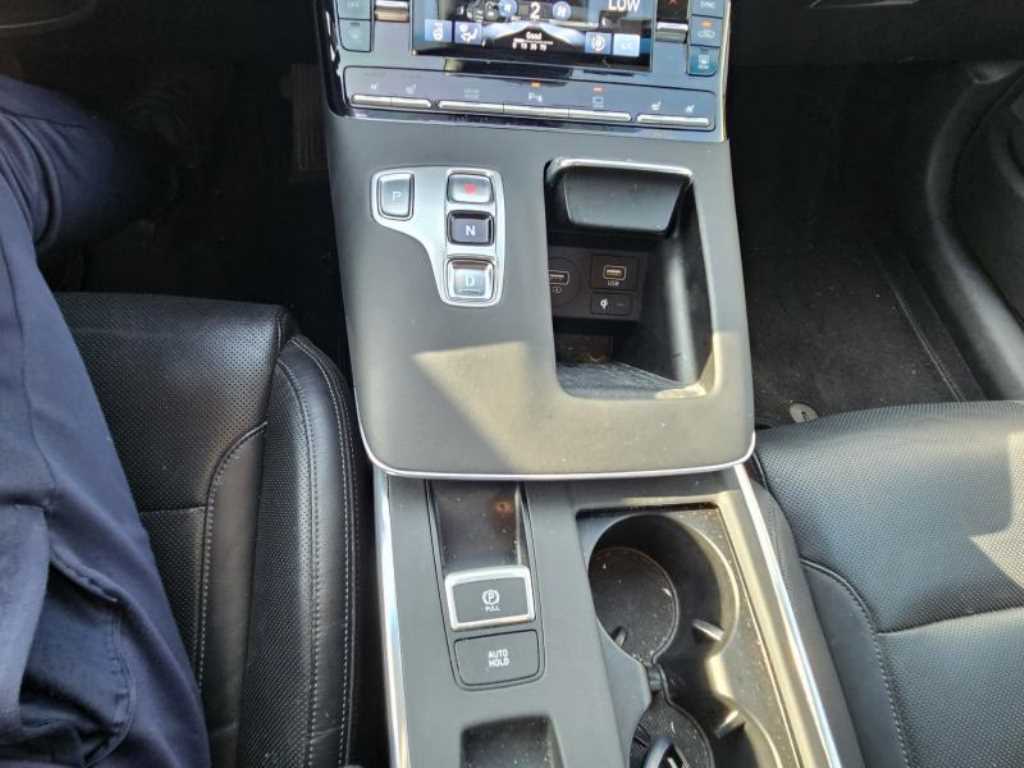 HYUNDAI Grandeur - Vista 11