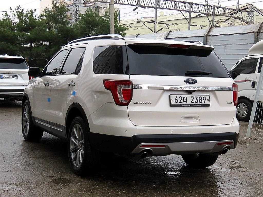 Ford Explorer - Vista 3