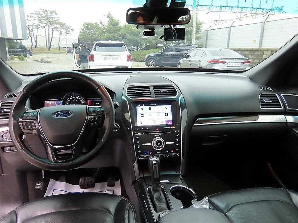 Ford Explorer - Vista 7